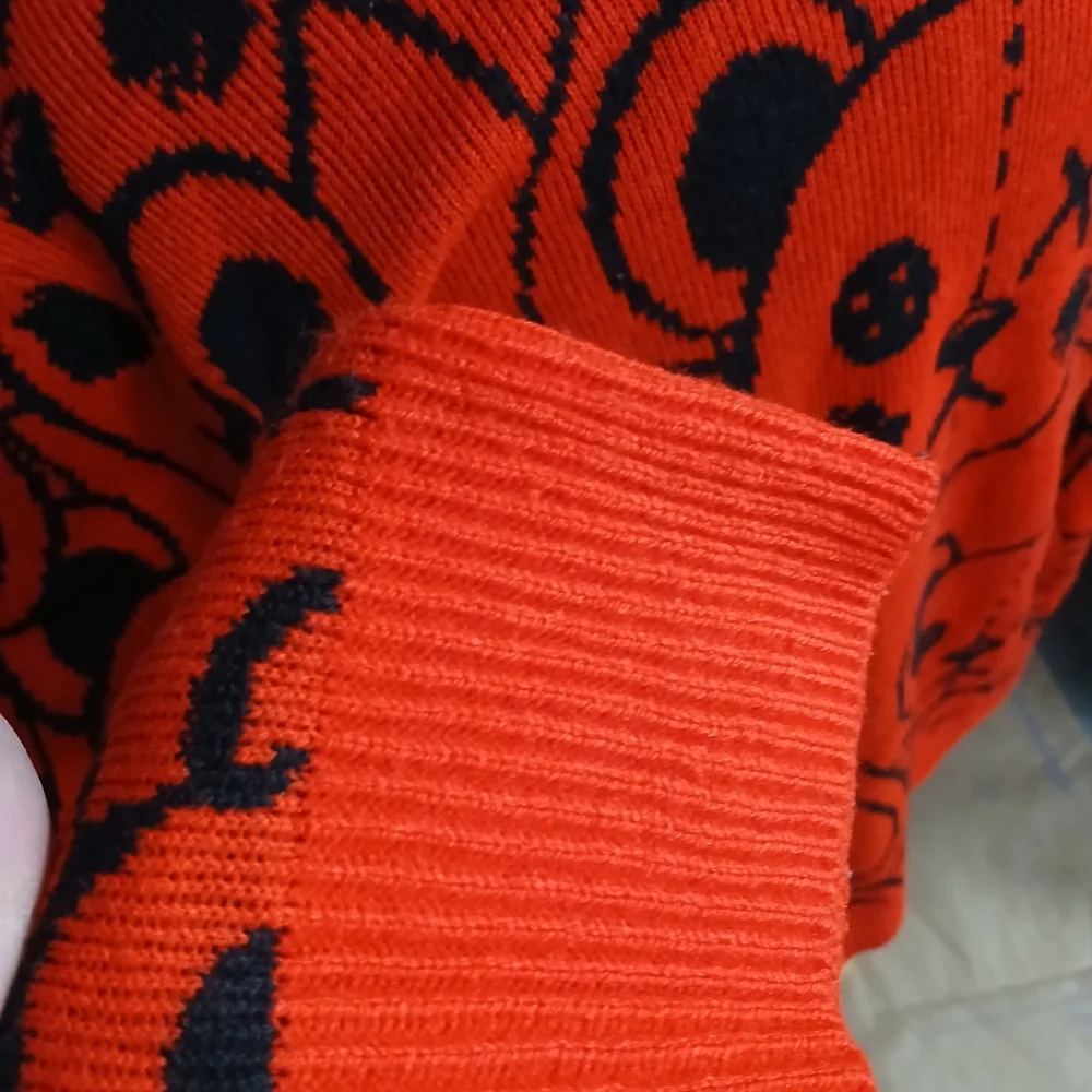 Reasons Mens Red and Black Bear Knit Pattern Sweater Size Large - Picture 6 of 8